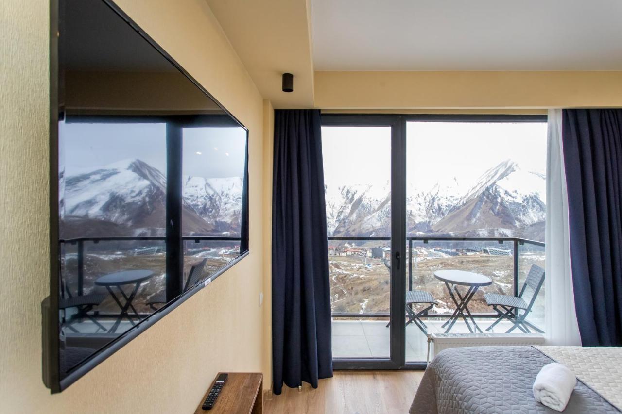 Valley And Mountain View, Twins, With Hot Water Gudauri Exterior photo