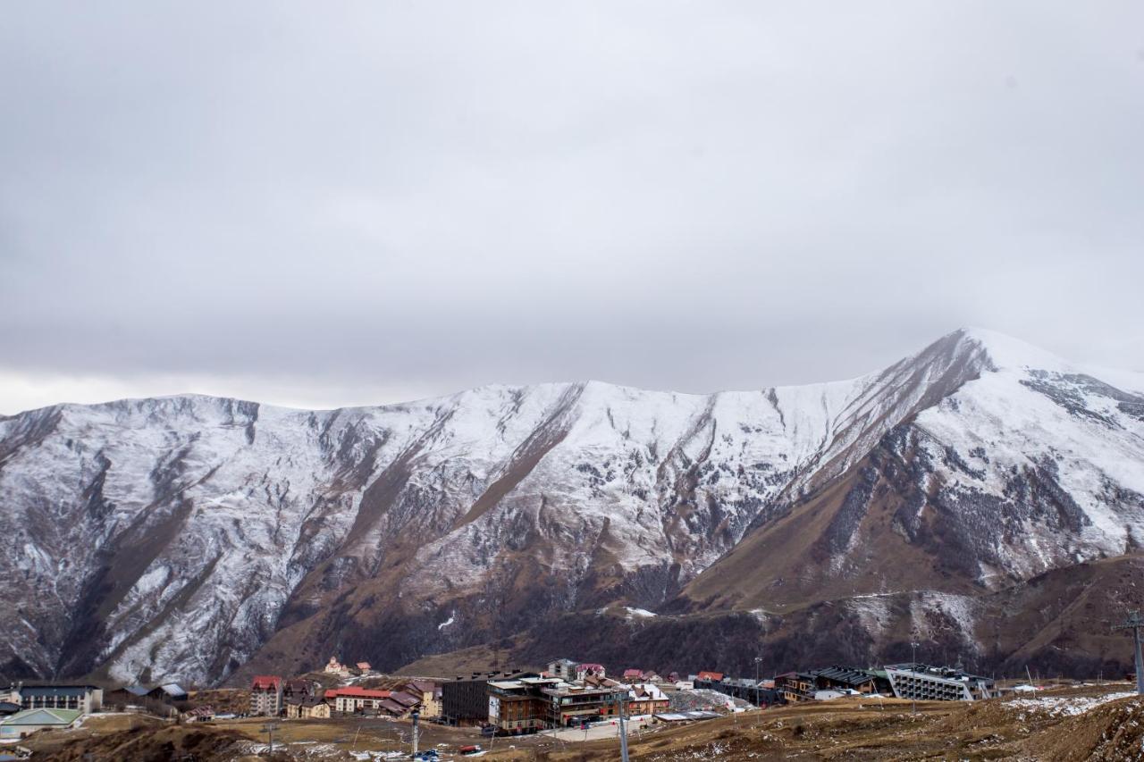 Valley And Mountain View, Twins, With Hot Water Gudauri Exterior photo