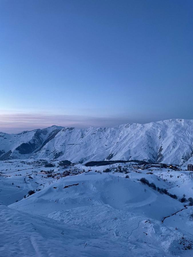 Valley And Mountain View, Twins, With Hot Water Gudauri Exterior photo